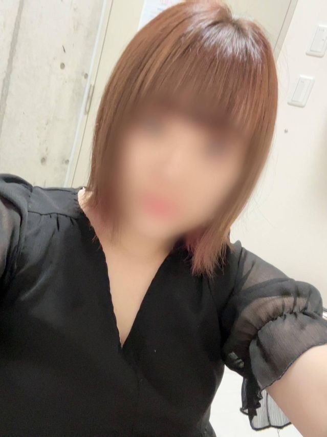 あおい【体験入店】（多彩妻）