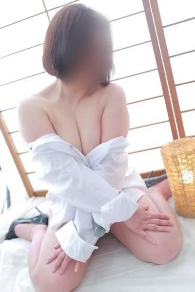 千堂みかこ(らぶ妻 〜新潟の人妻が集う店〜)