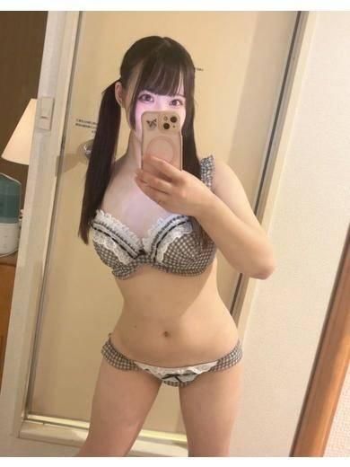 みいな(♪♪)（HONEY）