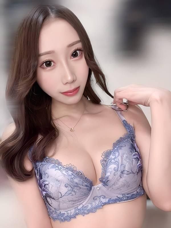 朝華まお（RICHARD（リシャール））