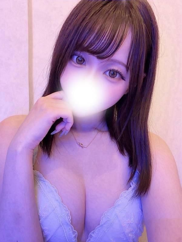 有岡こひな(RICHARD(リシャール))