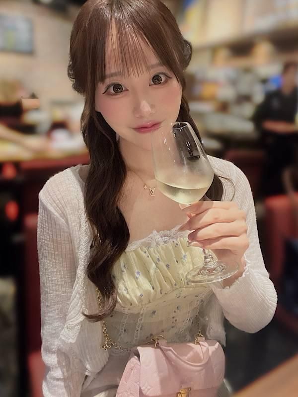 綾瀬るる(RICHARD(リシャール))