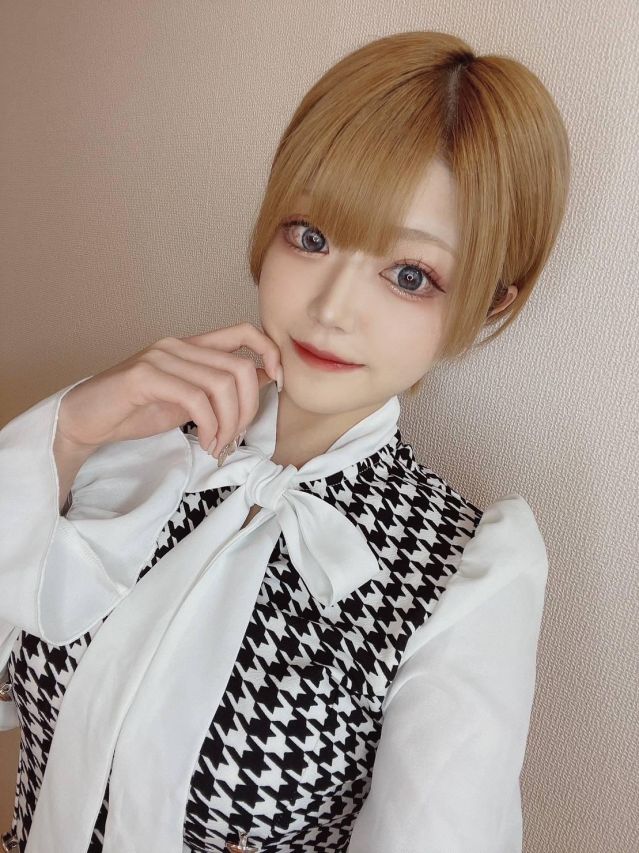 えれな（オレンジハウス）