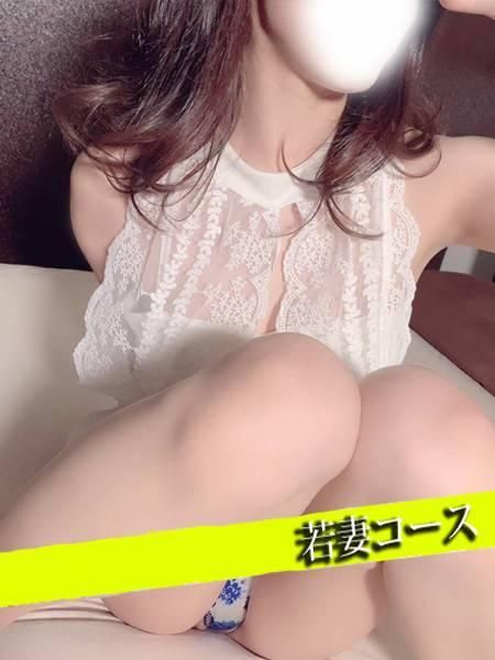 新人よな（甲府人妻隊）