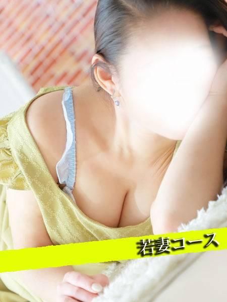 くおん(甲府人妻隊)