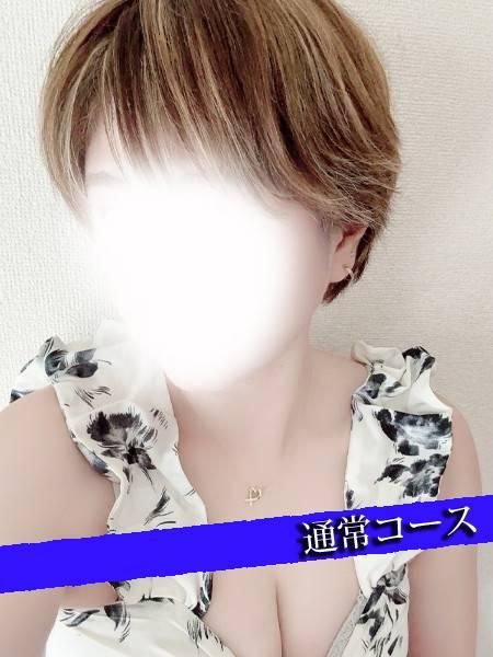 新人もな（甲府人妻隊）