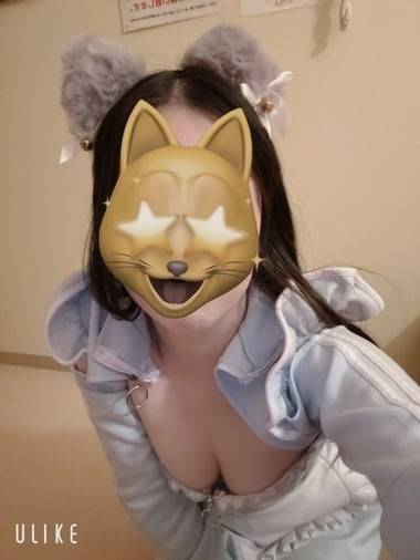 しゅ！( ∩'-'⊂ )