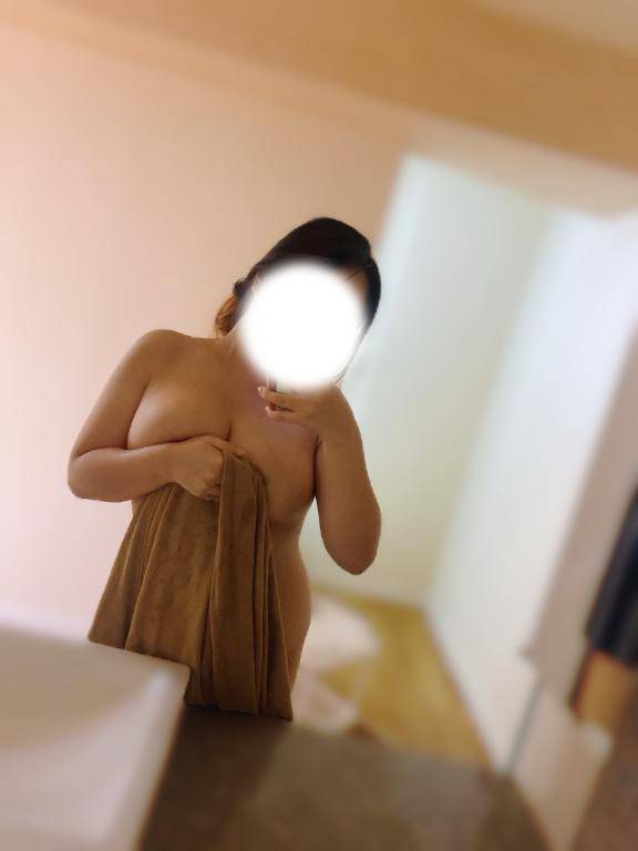 紗莉(さり)(オールオプション無料!美人OLの秘密の裏接待)