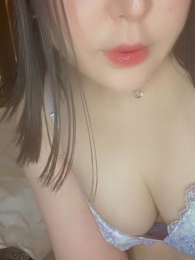 穴子（あなこ）（オールオプション無料！美人OLの秘密の裏接待）