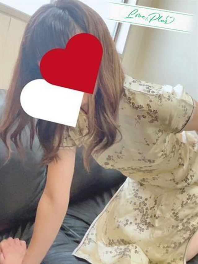 みな（LOVE&PLUS）