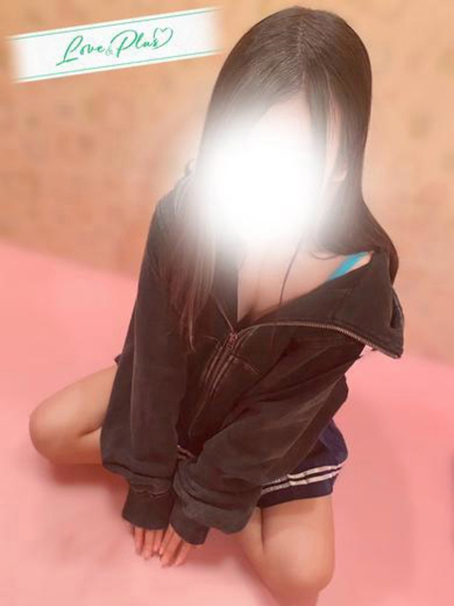 まな（LOVE&PLUS）