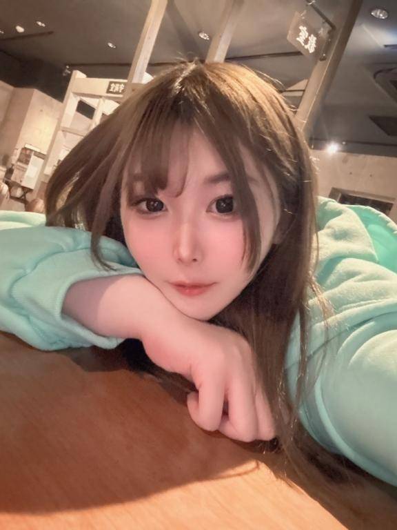 ?お乳もア◯コもハミ出てます?