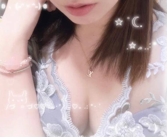 明日出勤します‪(  . .)"‬