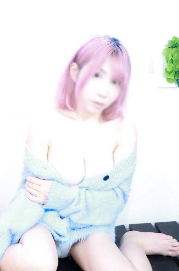 ゆり【完璧すぎる爆乳BODY♡】