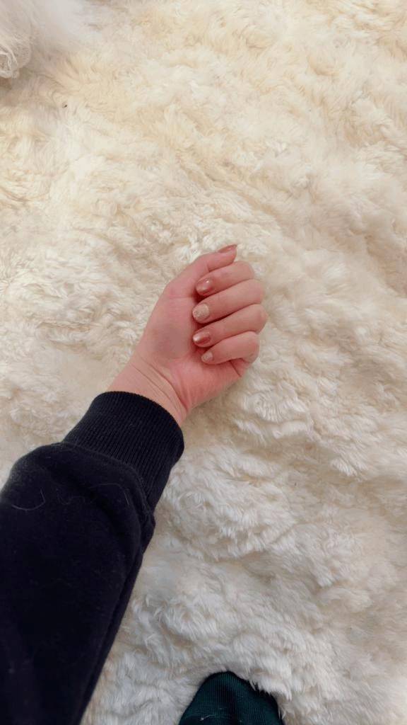 最近ネイルめっちゃ短くした💅