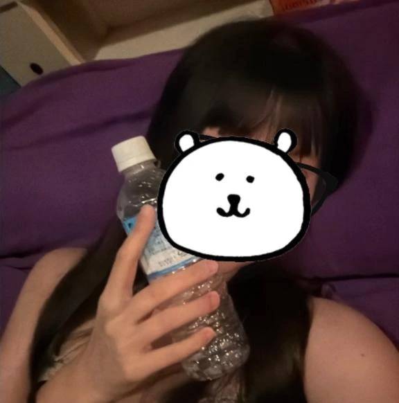お水をたくさん飲むように心がけています✨