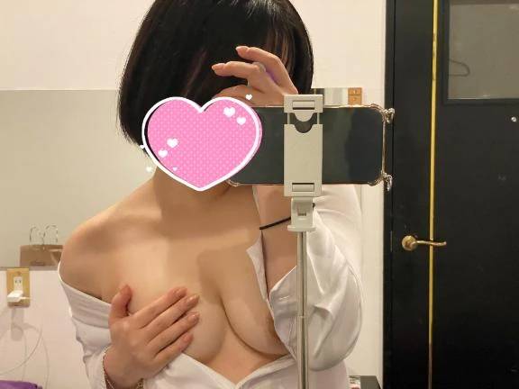 ナニたべる??😈💗