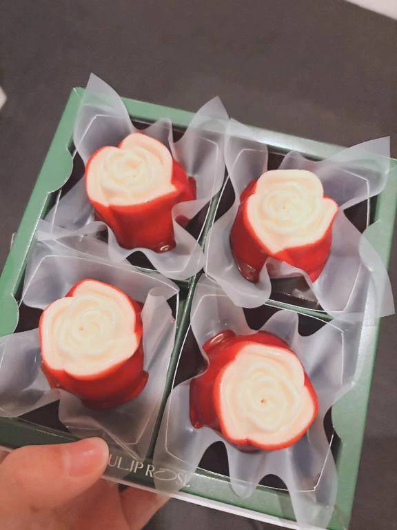 お祝いケーキ