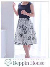 らみ【美乳華奢で可愛い美女♡】