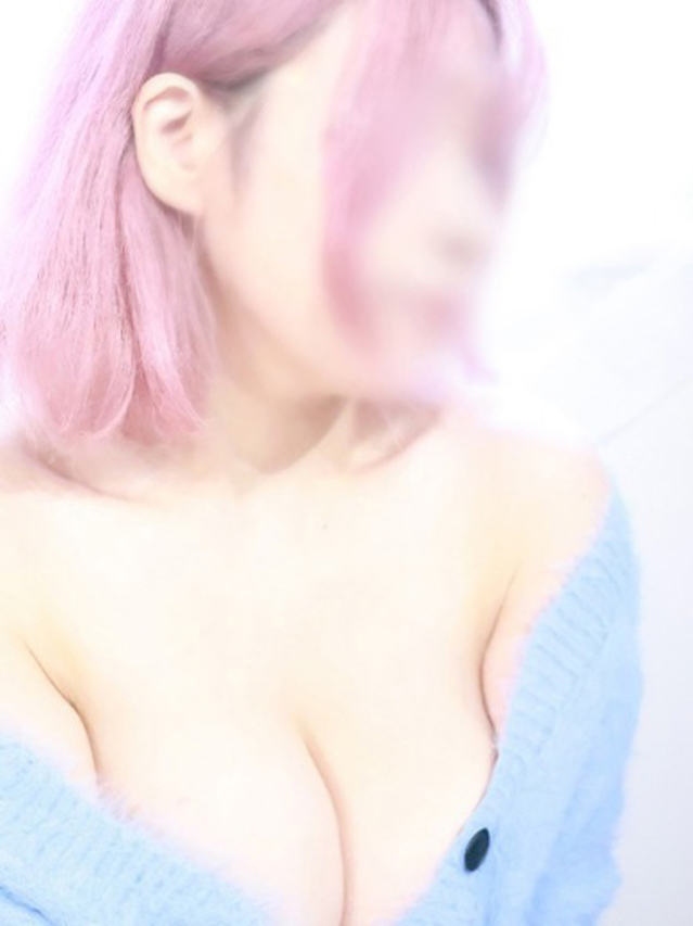 ゆり【完璧すぎる爆乳BODY♡】