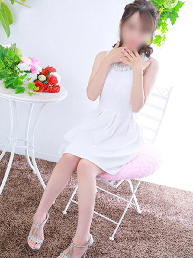 あずさ【加藤あ〇似美女】