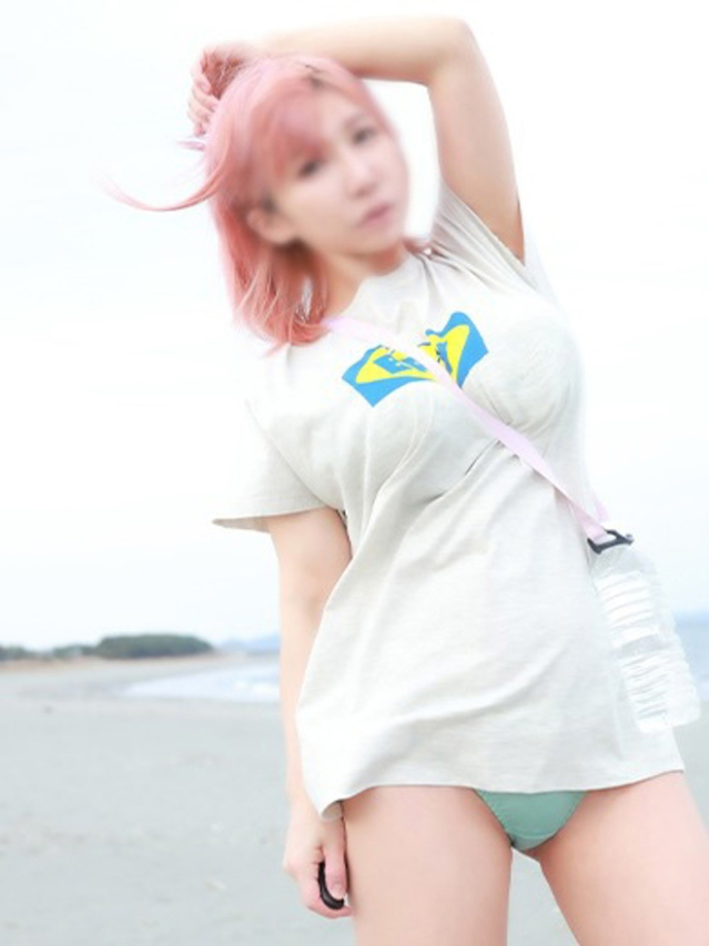 ゆり【完璧すぎる爆乳BODY♡】