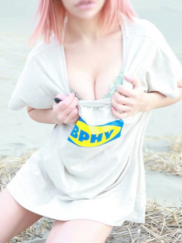 ゆり【完璧すぎる爆乳BODY♡】