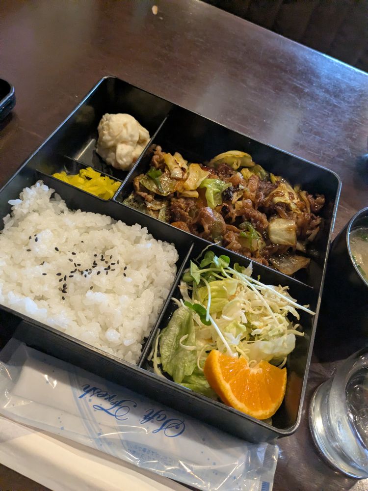 お題：今日はガッツリ食べたい！って時何食べる？に回答♪