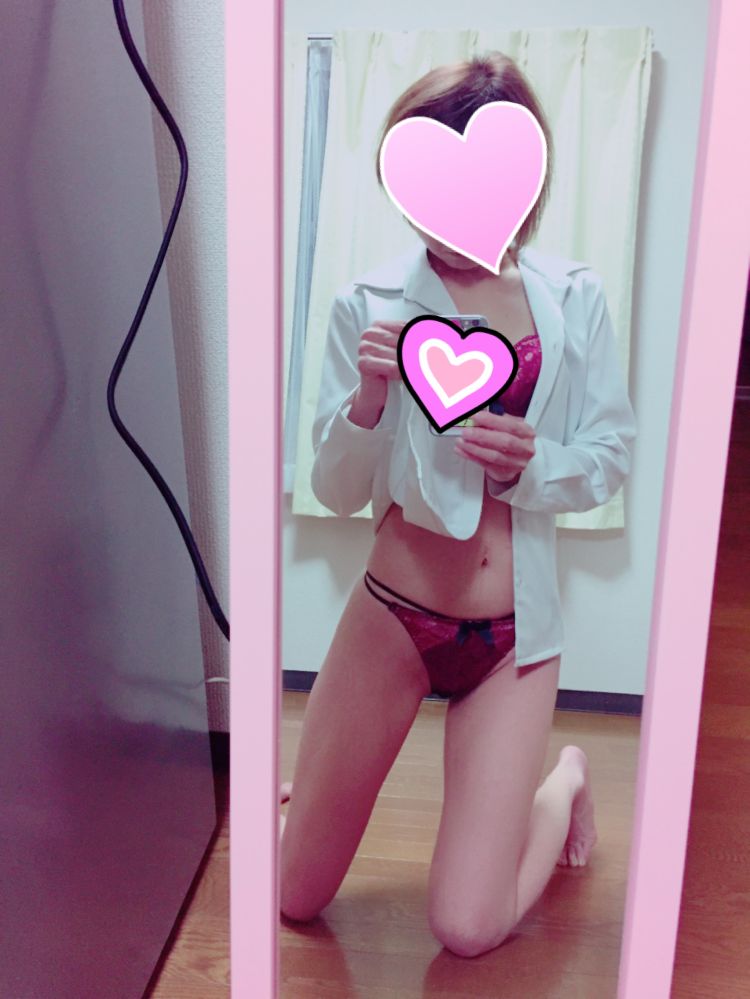 さな（デリヘル素人美人人妻専門店Ⅰ ブルーローズ）