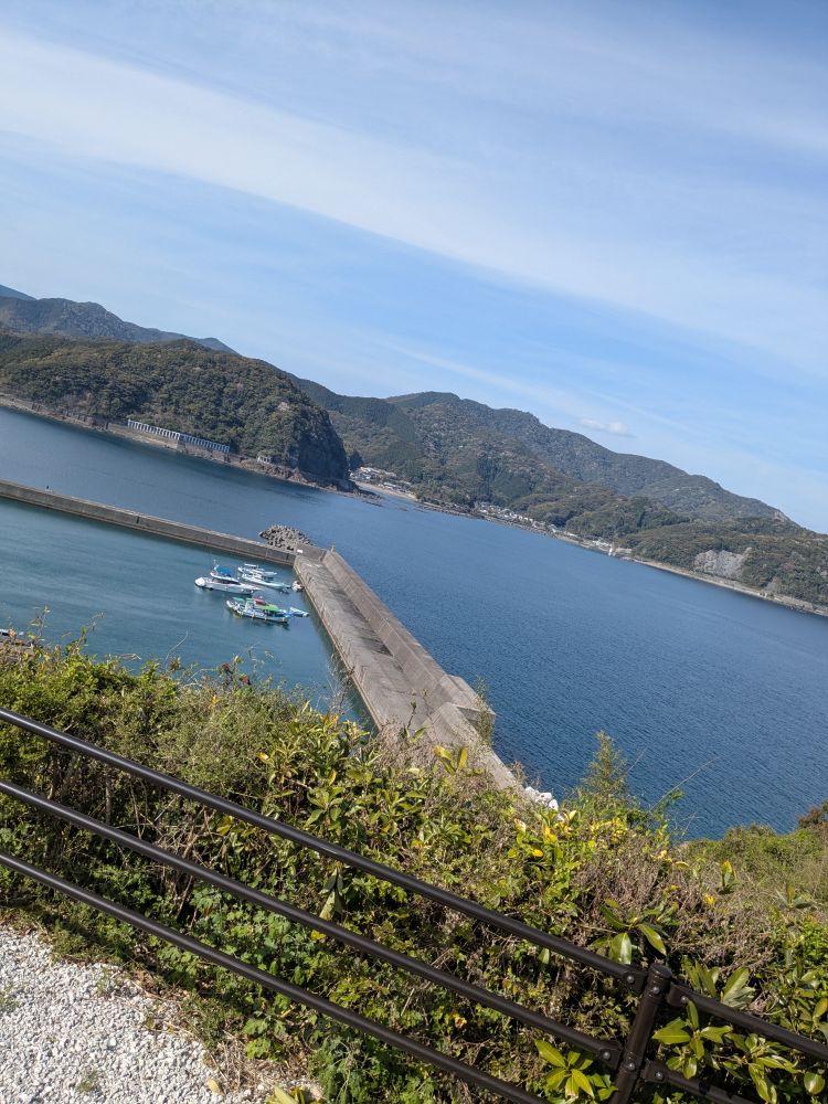 6月15日は、スタジオジブリが設立された日であり、千葉県および栃木県の「県民の日」です。ほかにも、日常を豊かにするユニークな記念日が多く制定されています。