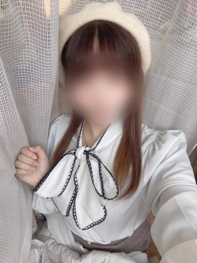 すもも【ルックス完全にアイドル】