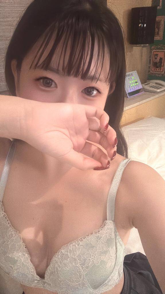 オッパイ揉んで大きくしてください??