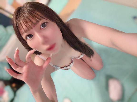 舐め合いっこしてどっちが上手か…??