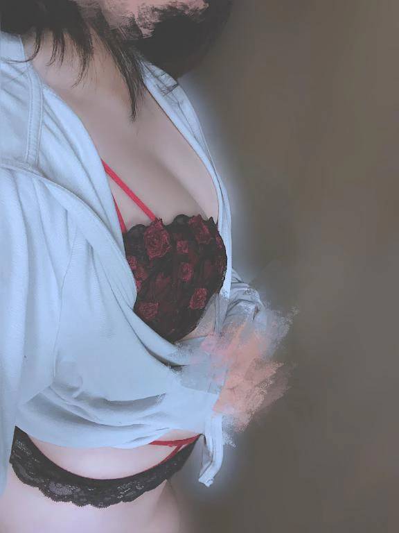 山本りな