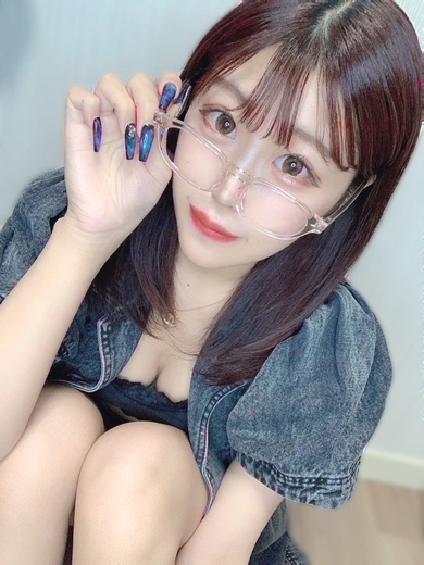 彩瀬 ひめ（club eyes）