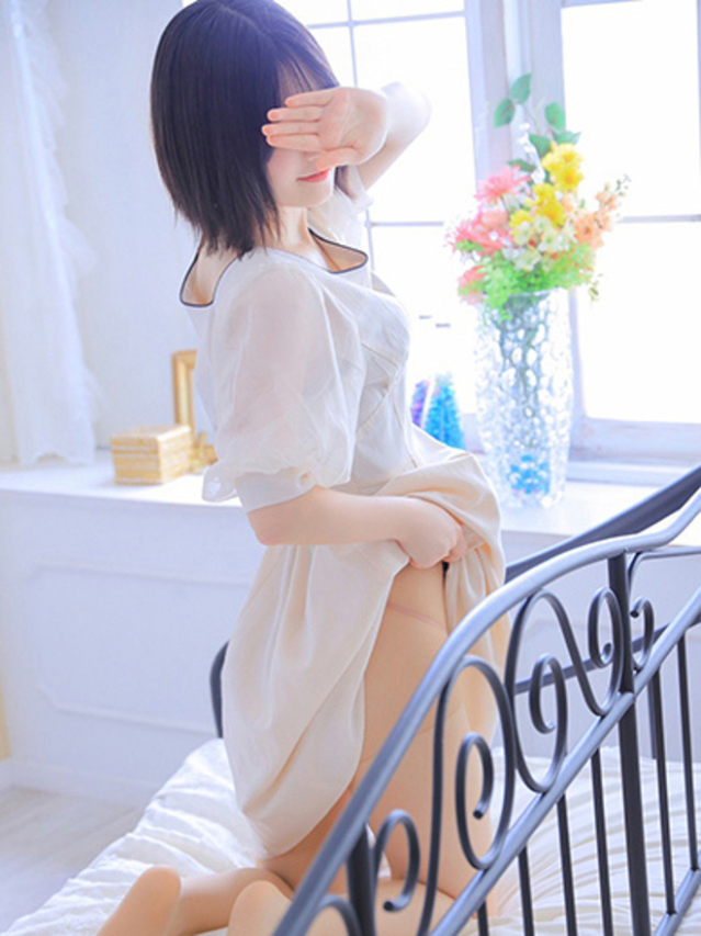 小春 まな(CUORE クオレ)