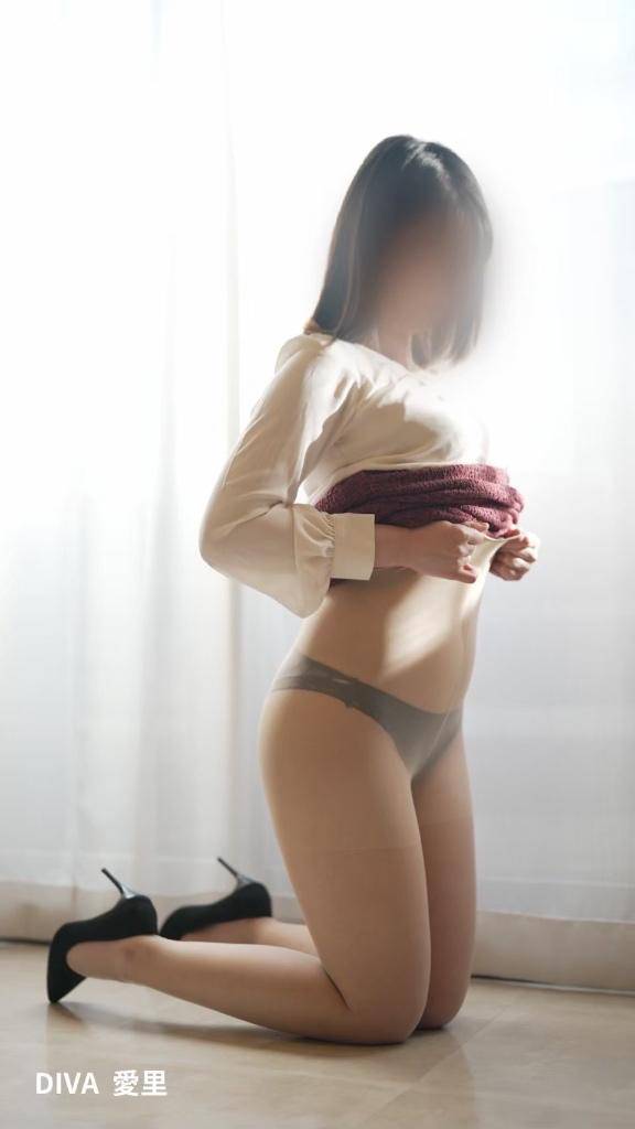 ?パンストの中は ムレムレ?
