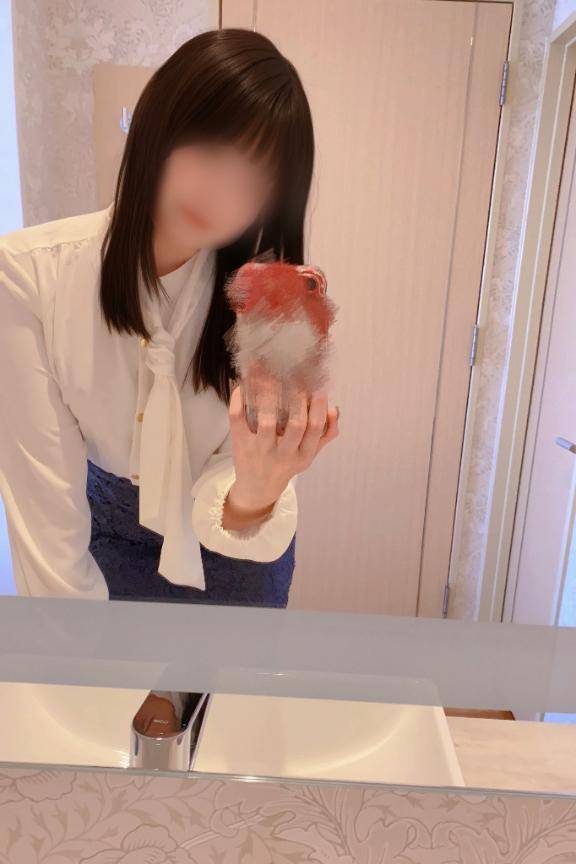 詩音（しのん）（高知デリヘル－DIVA　学生から人妻迄在籍）