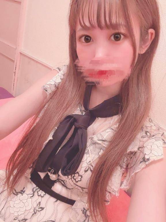 《 こんばんは 》