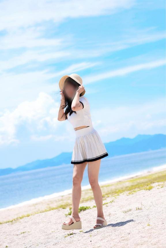 次は、ミニスカートで♡