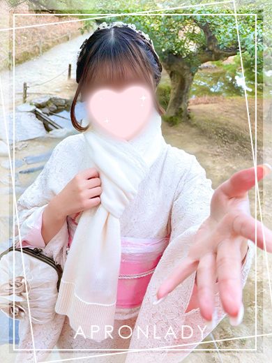 ひな（エプロンレディー）