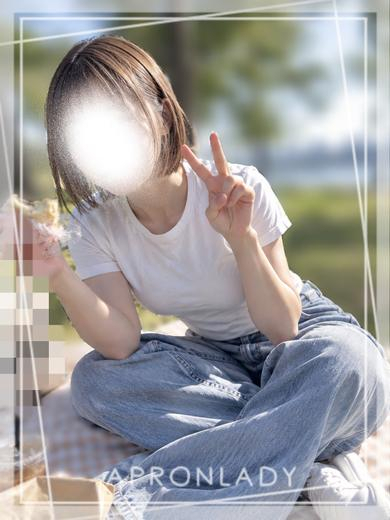 しおり(エプロンレディー)