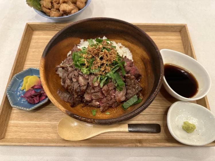 丼！ドン！！どーーーーん！！！