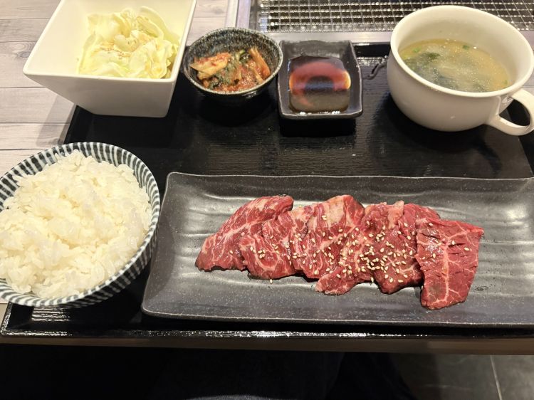 真莉亜