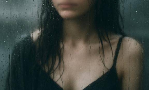 宣材じゃまだ捕まえられない。