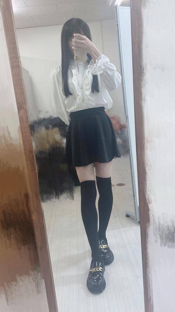 ?太もも絶対領域?