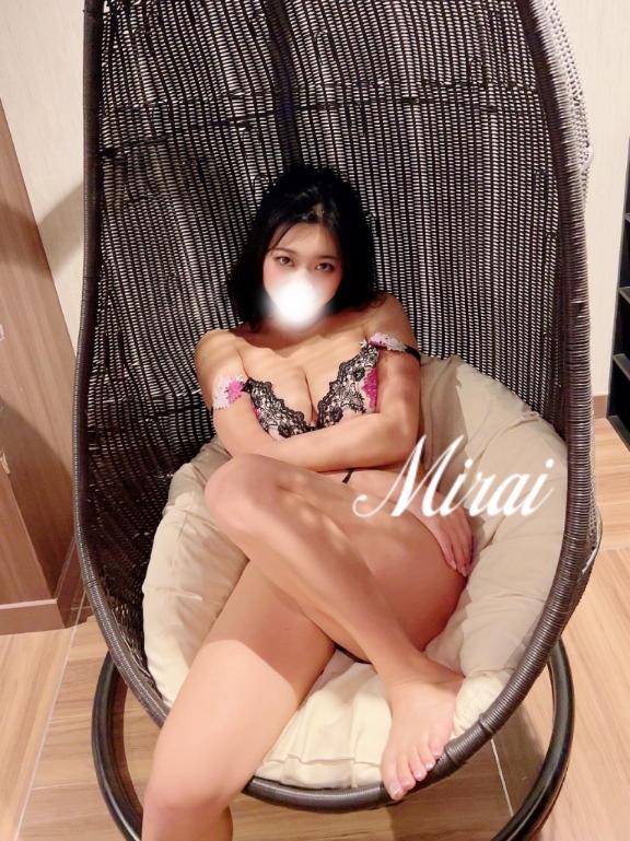 ?顔も体もエロいんです?