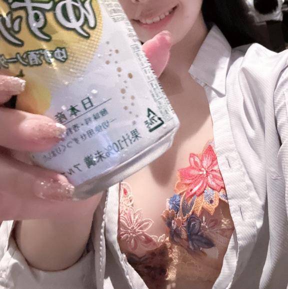 ??AVみたいな??