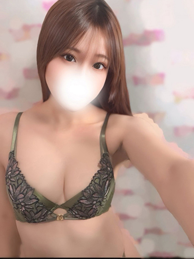 新人すずな-デリヘルコース-（フォルトゥナ-Fortuna-）