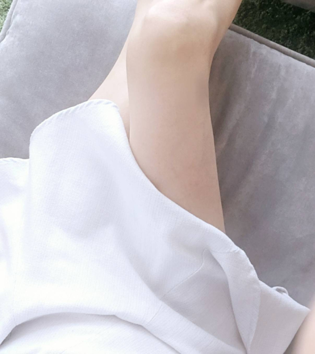 スレンダー美人体験奥様４３才（激安パラダイス）